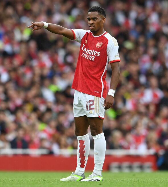 In the opening match of the 2023/24 campaign, Arsenal emerged victorious, clinching the first available trophy by defeating